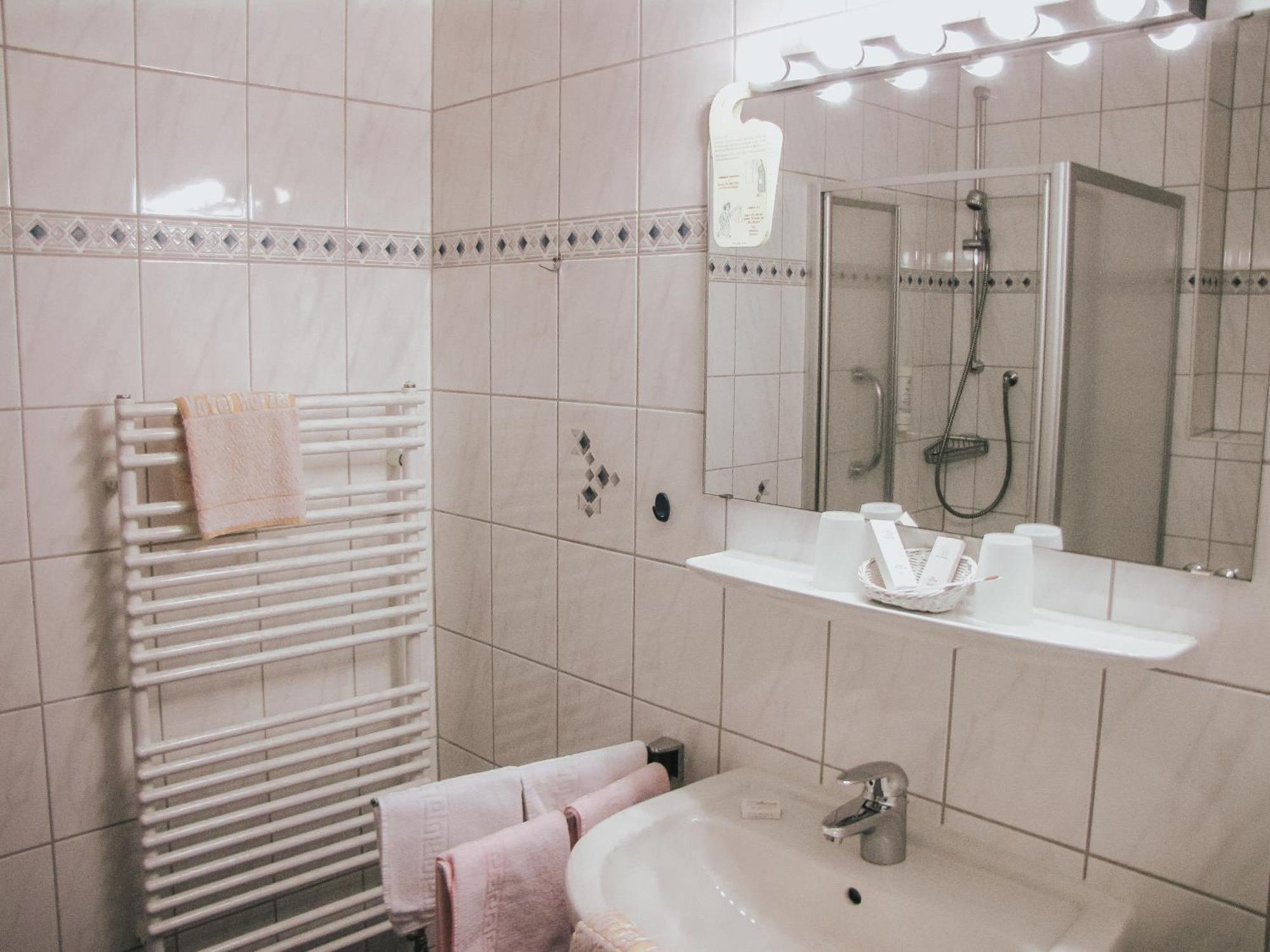 Hotel Harzer Am Kurpark Bad Herrenalb Ngoại thất bức ảnh
