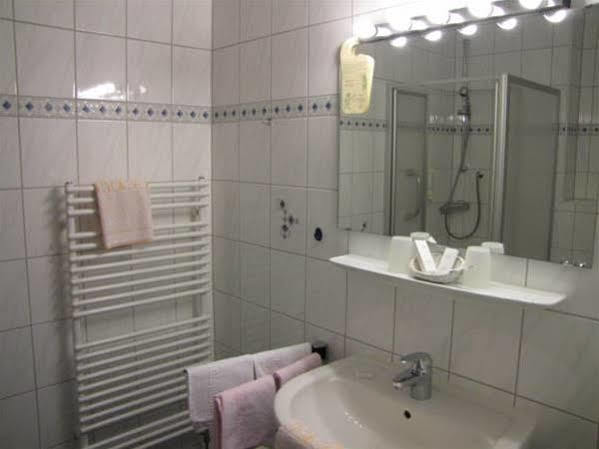 Hotel Harzer Am Kurpark Bad Herrenalb Ngoại thất bức ảnh